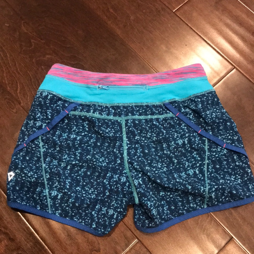 Ivivva Relay Racer Shorts - Picture 2 of 4